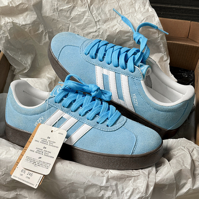 美式复古蓝色T头德训鞋男女2025新款平底低帮休闲百搭运动板鞋子,流行男鞋,休闲板鞋,淘宝优惠券,粉丝福利购,淘宝优惠卷