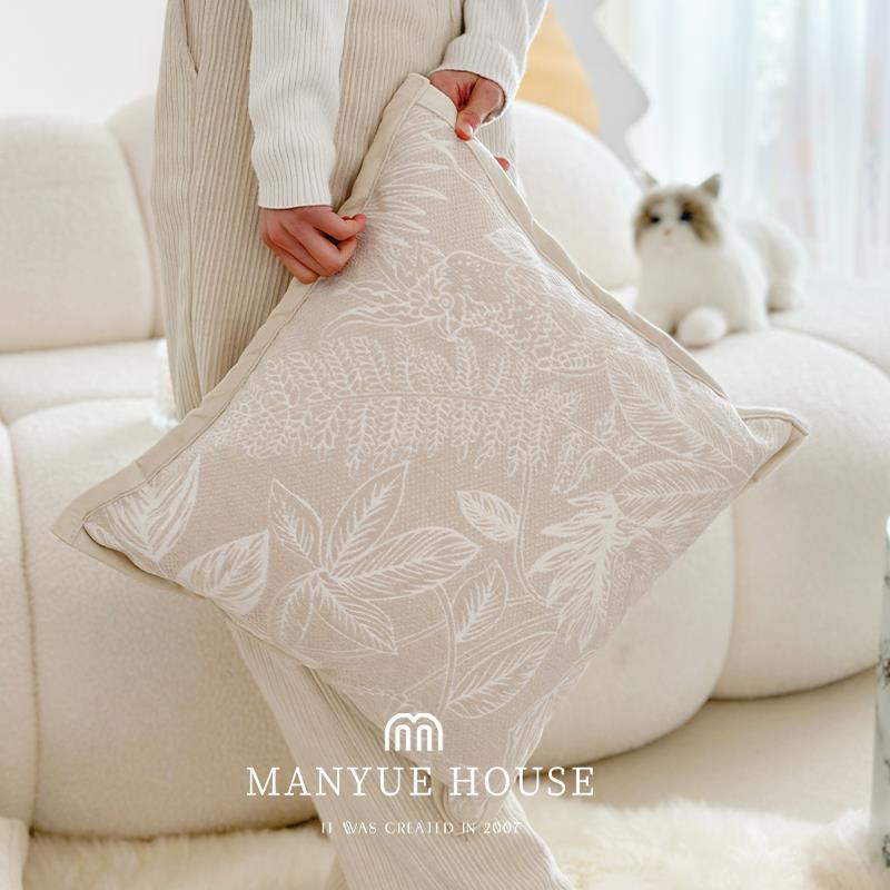 蔓越家 法式提花抱枕轻奢样板间客厅沙发靠枕毛绒靠垫抱枕套含芯