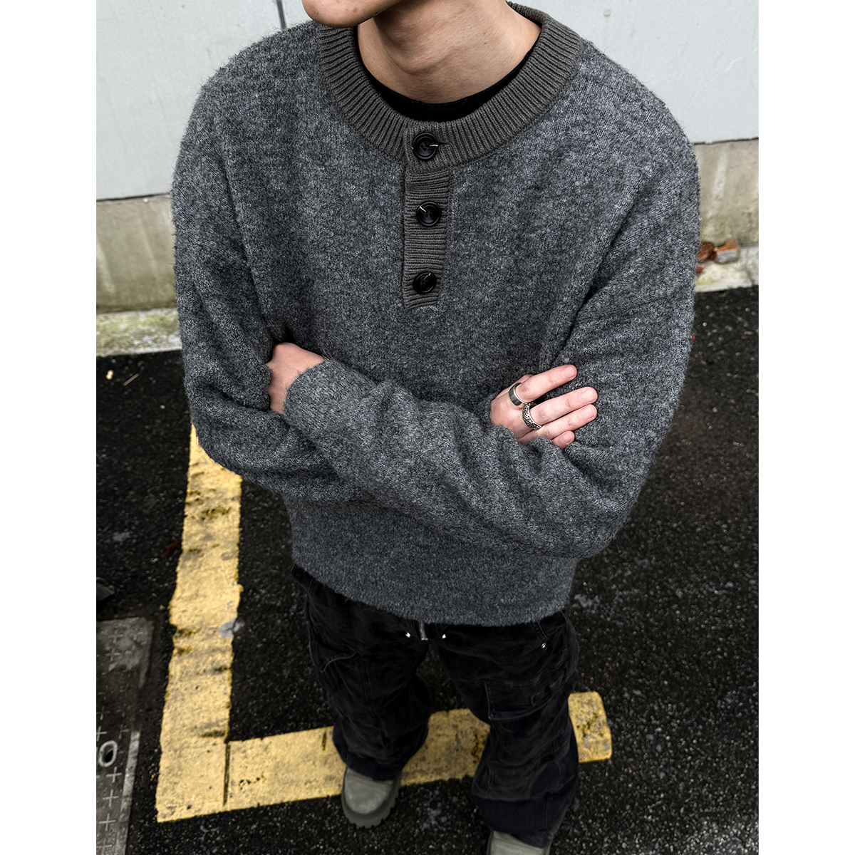 MANCHER宽松圆领纽扣毛衣