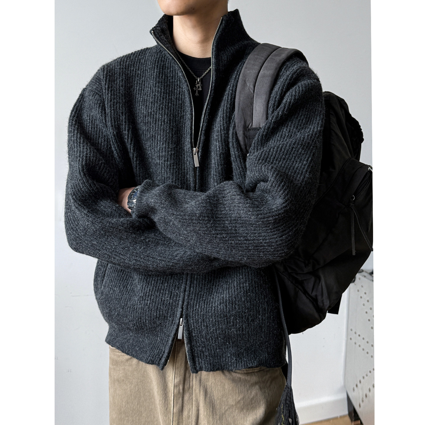 720G绵羊毛混纺双拉链立领毛衣男
