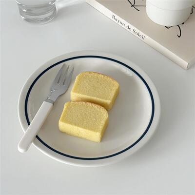 On the table - 深蓝线条釉下彩陶瓷平盘 甜品盘早午餐盘 7英寸
