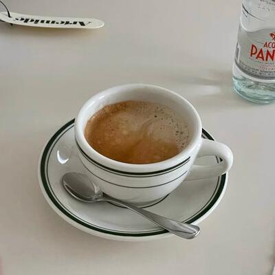 On the table - 绿线条系列陶瓷圆形咖啡杯碟 拿铁拉花杯 220ml