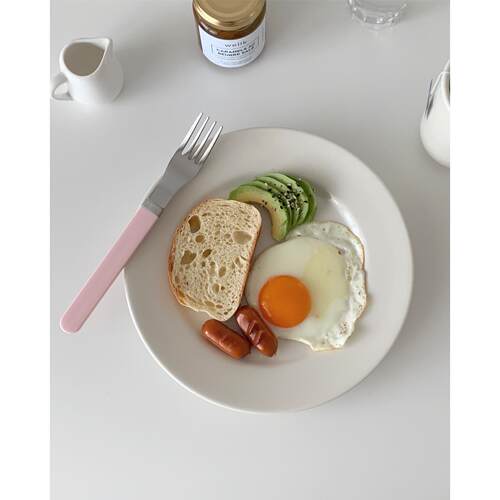 On the table - 乳白系列釉下彩9寸宽边平盘 早午餐盘 西餐牛排盘
