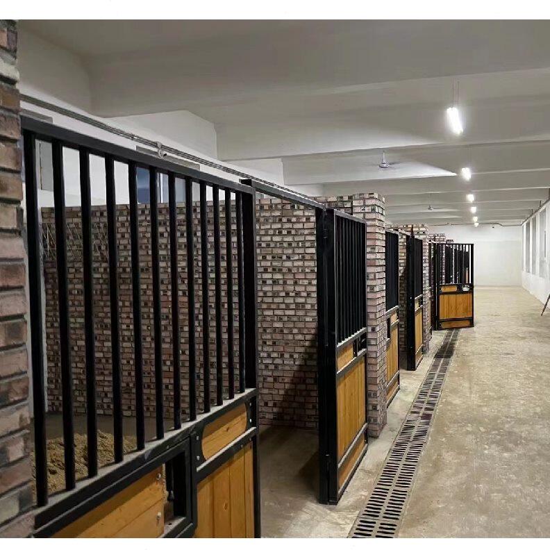 临时马房马厩马圈带顶马棚可拆卸马术用品马场护栏规格尺寸可定做