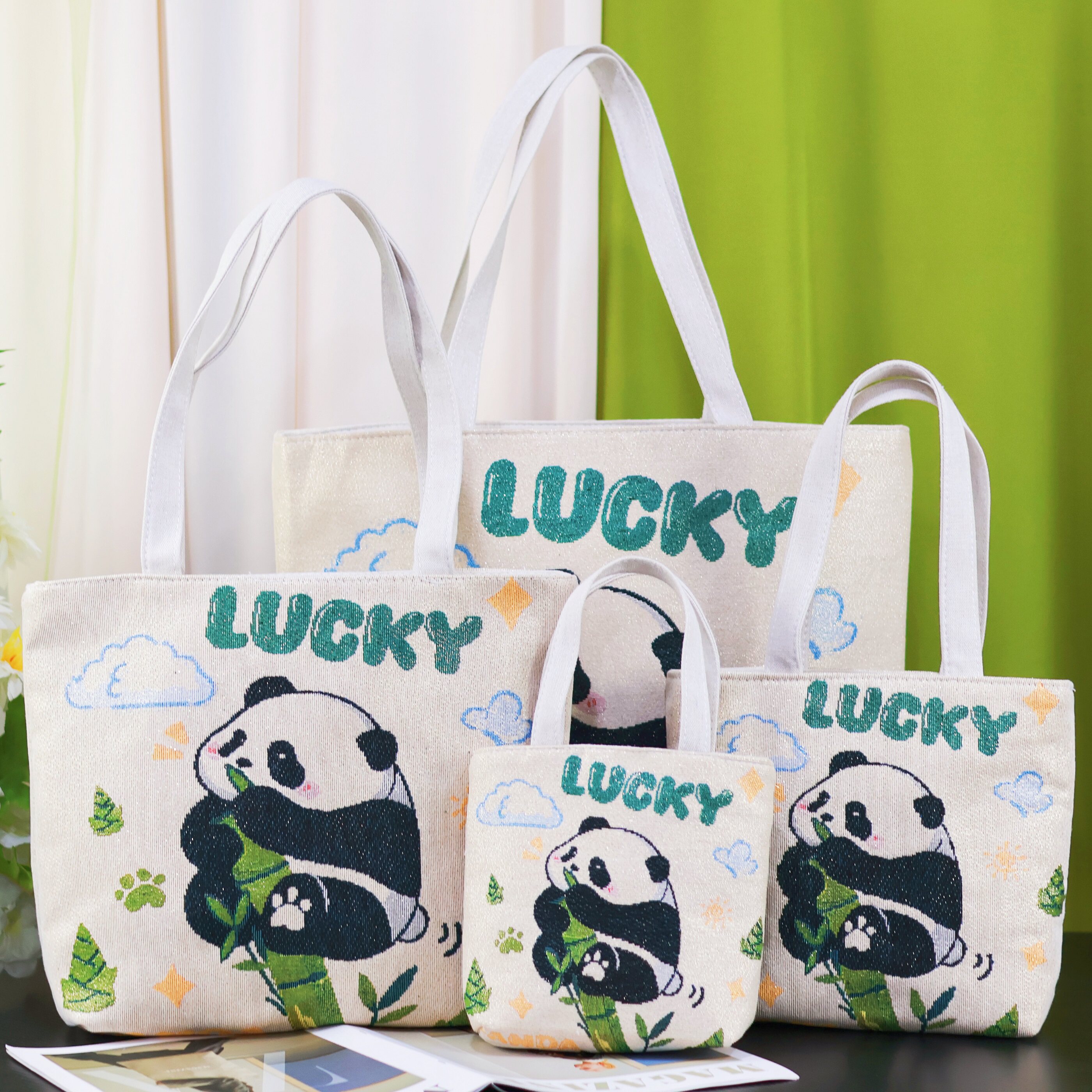 小熊猫双面刺绣帆布包手提包单肩包休闲卡通上班外出通勤包妈咪包