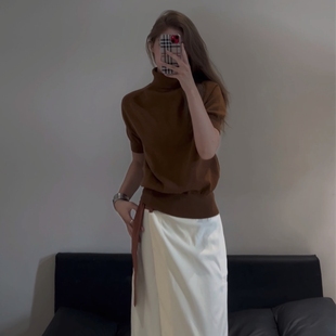 韩系穿搭高领中袖针织毛衣女秋季新款高级感气质修身显瘦百搭上衣