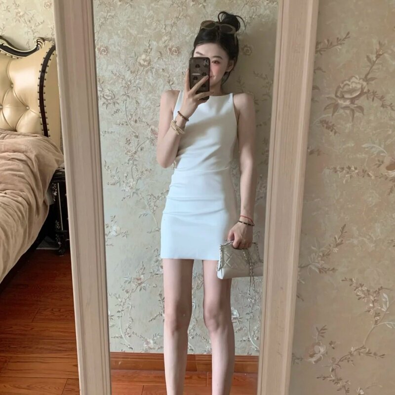 法式气质白色无袖背心连衣裙女2026年夏季性感收腰显瘦包臀短裙子