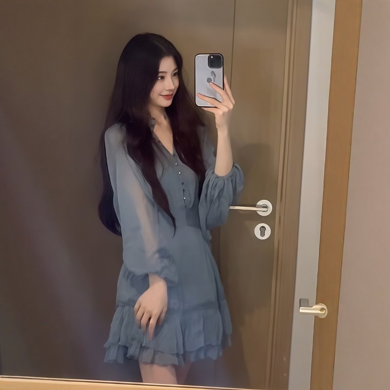 盐系轻熟风穿搭修身显瘦网红穿搭高级感气质时尚收腰a字连衣裙女