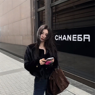 高级感小香风黑色短款外套女秋冬季小个子显瘦百搭加厚毛毛上衣