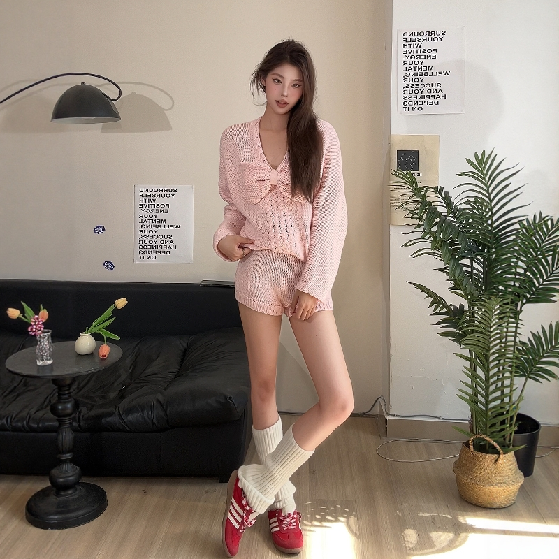 韩系超火穿搭一整套时尚蝴蝶结甜美毛衣针织衫女春冬别致百搭短裤