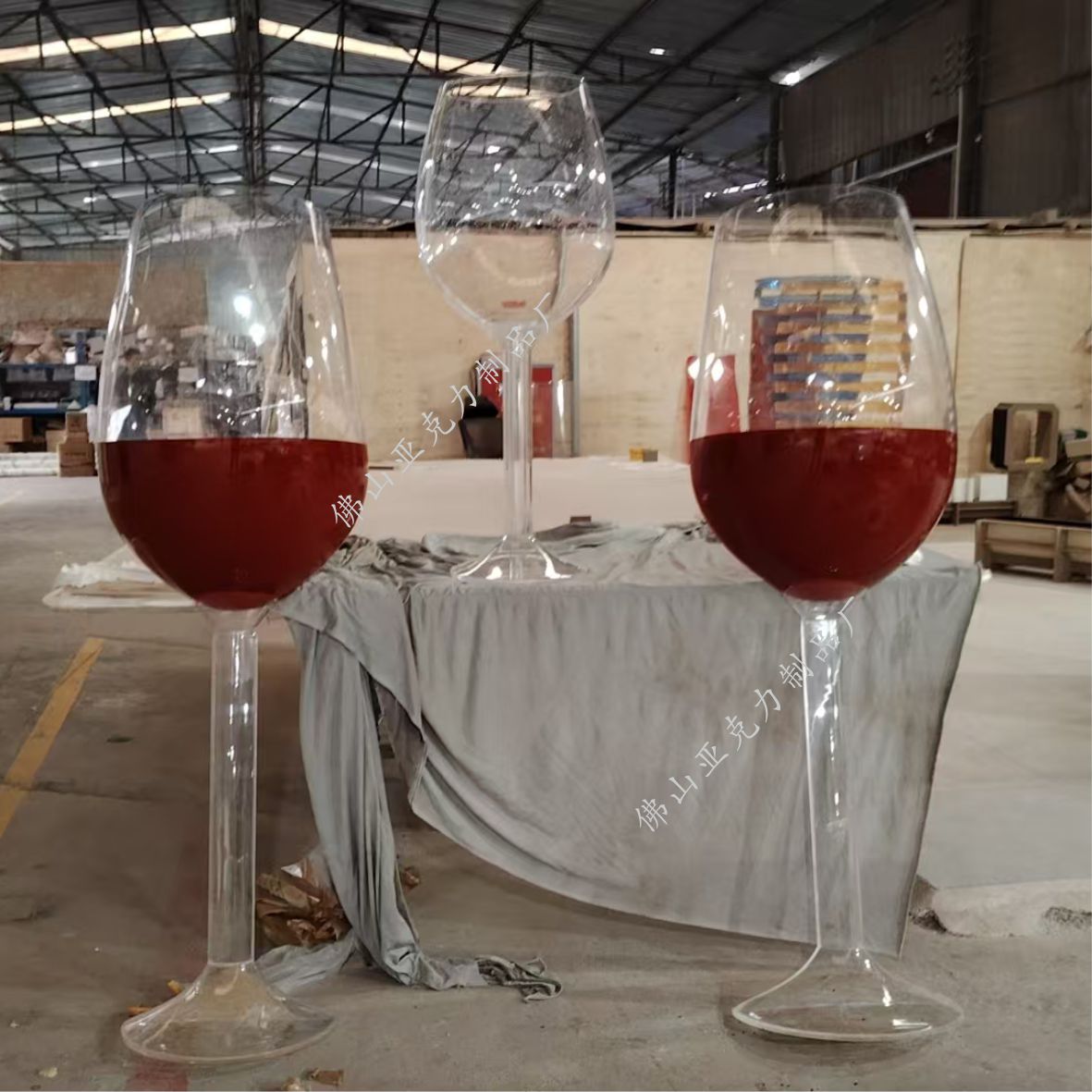 鸡尾酒杯红酒杯高脚杯亚克力仿真模型空心酒杯酒吧引流道具摆件