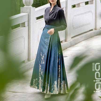 爱奇葩iqipa 【桃花坞】马面裙新中式六对褶古画绣先春四喜轴汉服