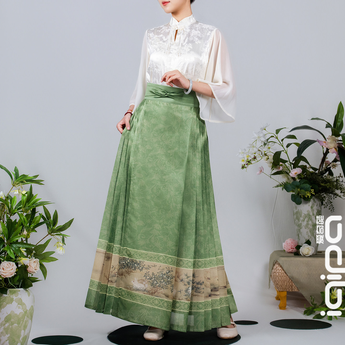 爱奇葩iqipa 花影逐兔汉服改良新中式汉服马面裙女新款汉服半身裙