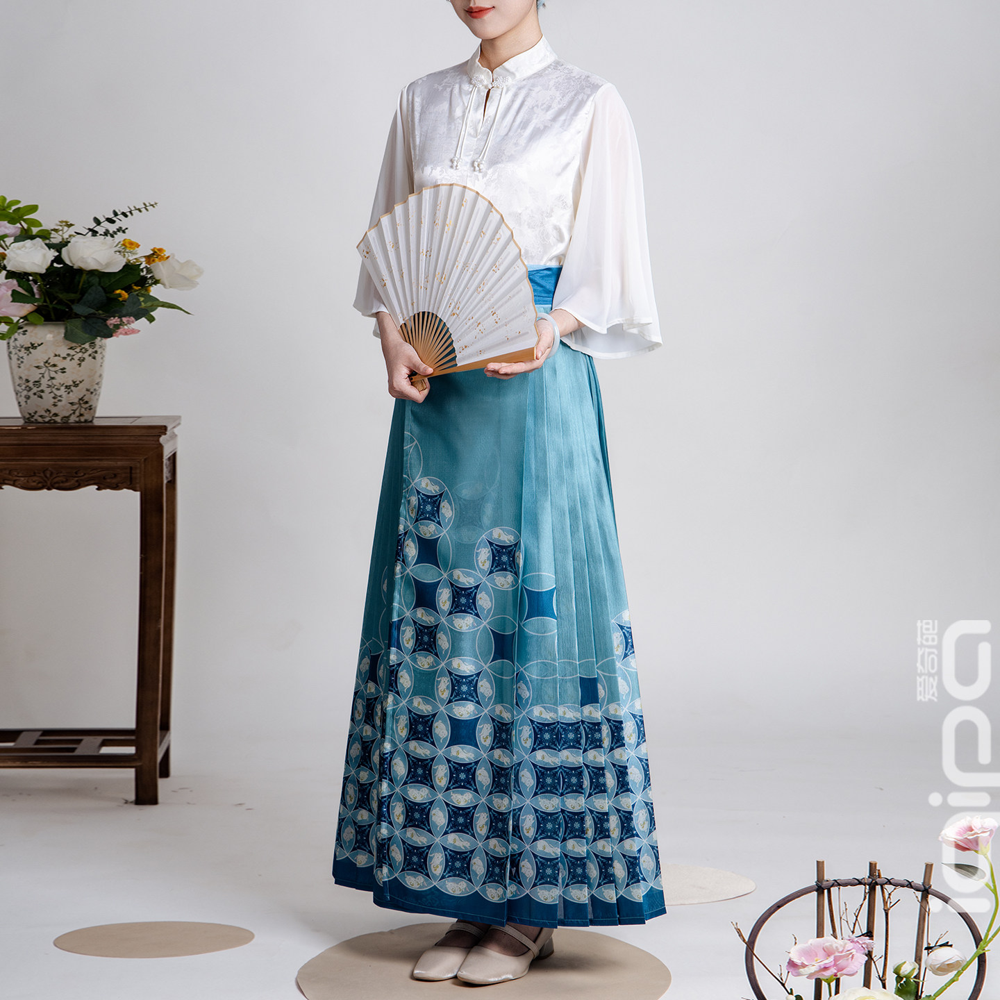 爱奇葩iqipa 【铜钱玉兔】新中式马面裙女吉祥寓意汉服中秋节礼服