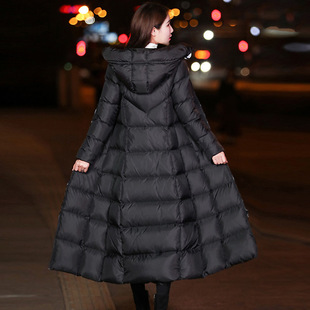 黑色羽绒服女冬装2025年新款长款过膝到脚踝女装外套轻薄保暖潮