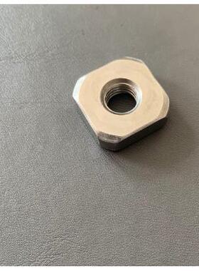 410不锈钢非标四方螺母23.77x23.77内8.89厚7.79