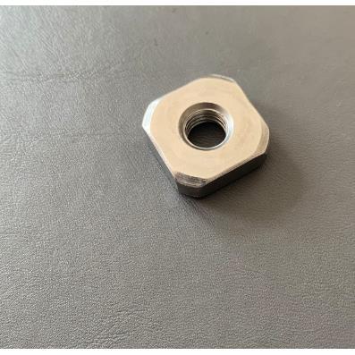 410不锈钢非标四方螺母23.77x23.77内8.89厚7.79