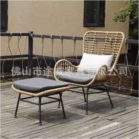 户外藤椅桌椅藤编靠背椅金属单人PE藤沙发椅铁艺餐椅现代简约风格