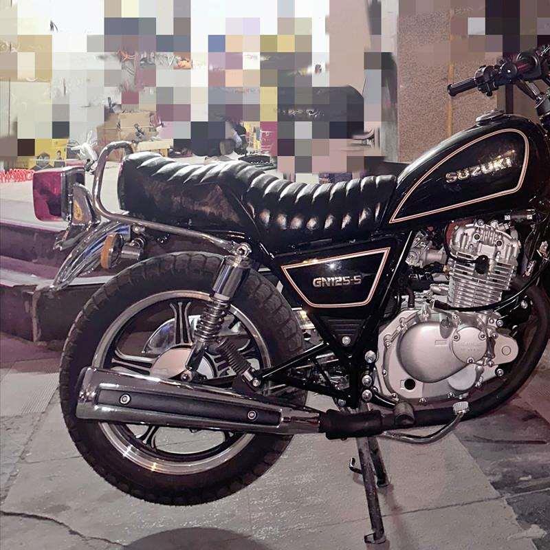 GN250/GN125云豹摩托车复古改装国产小太子尾翼拉手货架扶手尾架