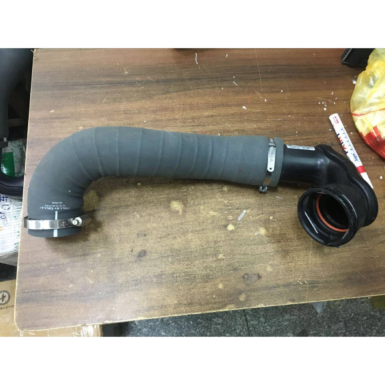 适用09-15科鲁兹英朗1.6T/进中冷器水管/涡轮增压冷却管13344028
