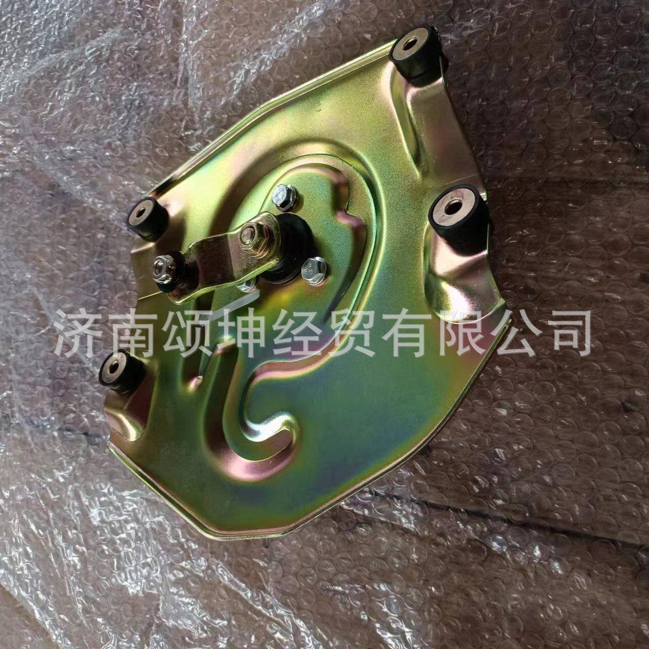 供应重汽豪沃轻卡配件LG1611740090雨刮电机总成