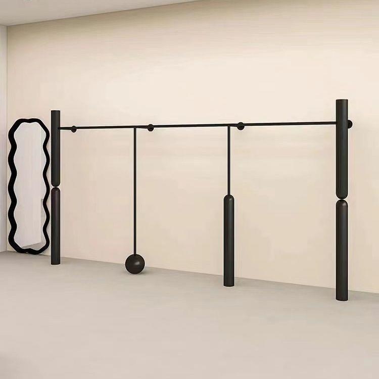 服装店展示架上墙壁挂式挂衣架新款铁艺黑色衣服架子男女装店货架