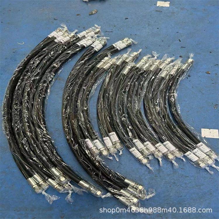 D275/D375水箱中冷软管6D1706D180发动机水管