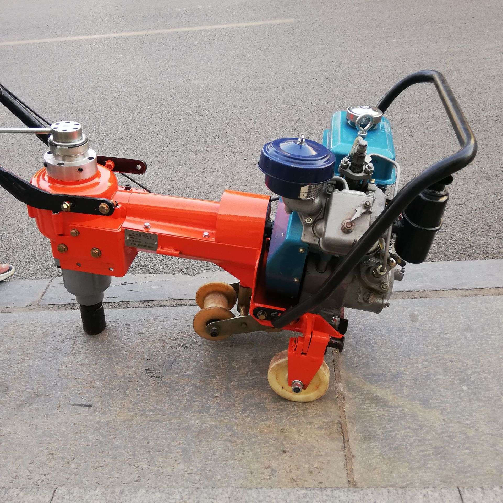 NLB-300型铁路维修手推式螺栓扳手 便携式内燃柴油冲击扳手