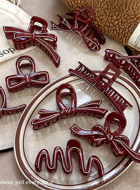 时尚氛围感红色新年发夹女后脑勺几何抓夹高级感百搭通勤鲨鱼夹子