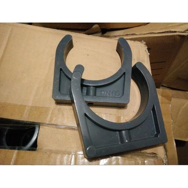 UPVC管卡U型卡化工管固定卡灰色管夹20 25 32 40 50 63 75 90 110