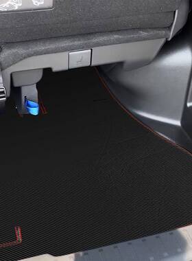 适用23款日产serenaC28后备箱垫斯巴鲁尾箱垫皮革装饰耐磨防刮