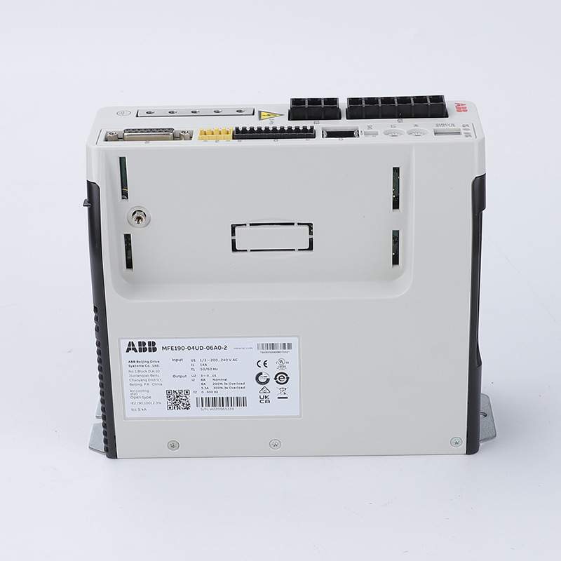 ABB MicroFlex e190 伺服驱动器MFE190-04UD-06AO-2+N8020紧凑型