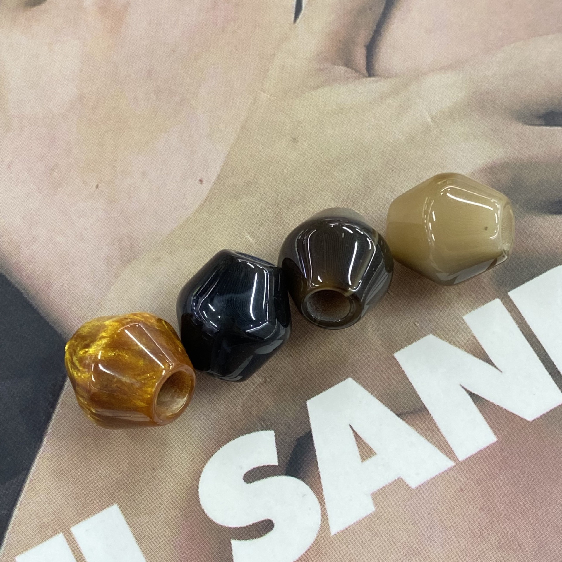 树脂单孔穿孔珠子吊钟流行设计性感吊带泳衣服装辅料纽扣钮扣子