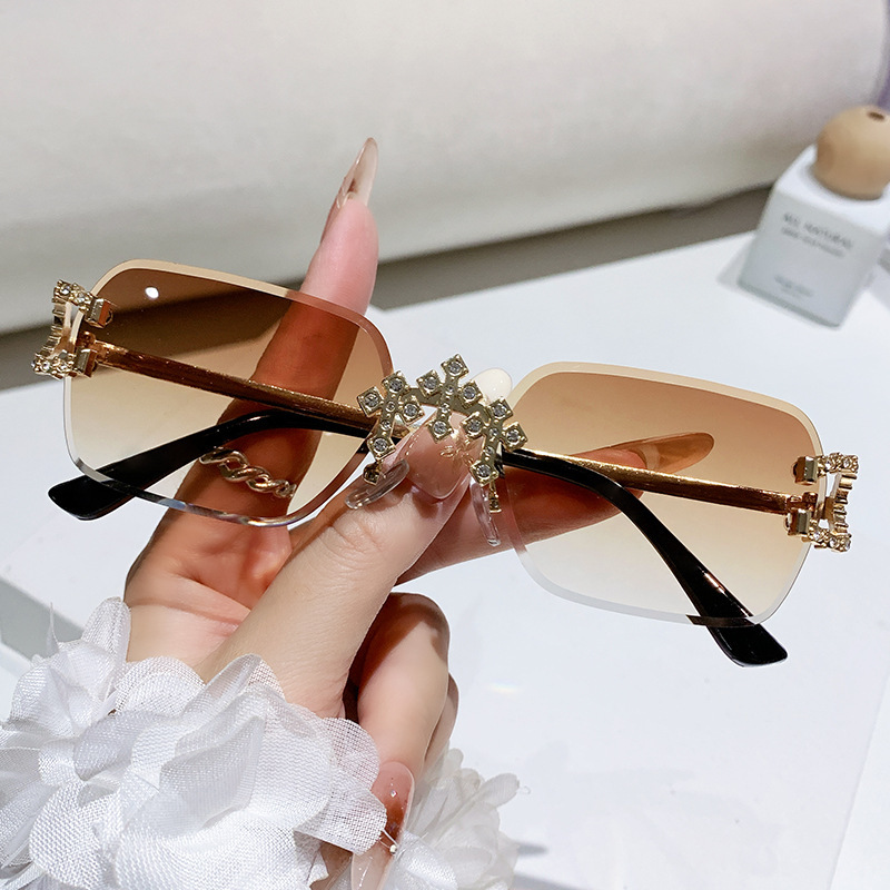 日本品质卡家时尚无框切边太阳镜方框高级感花边镶钻镜片时尚户外