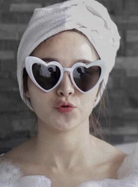 速发韩版复古白墨爱心框滩沙镜桃心太镜沙雕生日拍照