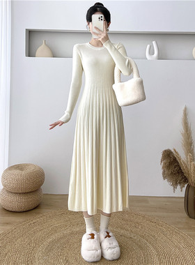 配大衣内搭长袖针织裙洋装女秋冬中长版气质百搭显瘦打底毛衣裙