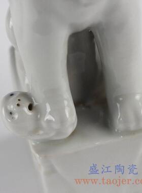 白色雕刻狮子狗对狮狮子动物雕塑摆件品景德镇创意陶瓷