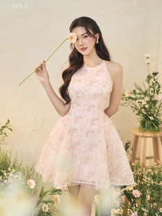 越南小众品牌TIELA提花刺绣挂脖无袖连衣裙优雅甜美高级感蓬蓬裙