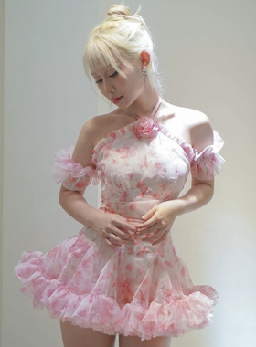 越南小众品牌NINISESI挂脖花朵露肩绑带蓬蓬裙甜辣风性感甜美时尚