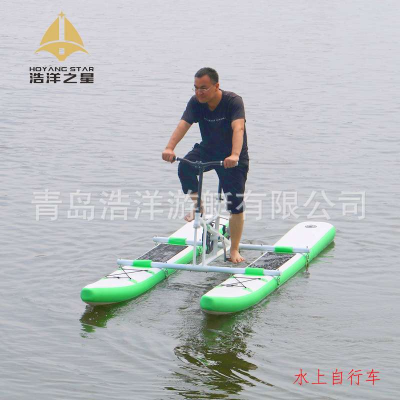 2022新款水上自行车单人水上游乐园娱乐车拉丝材料充气浮筒自行车