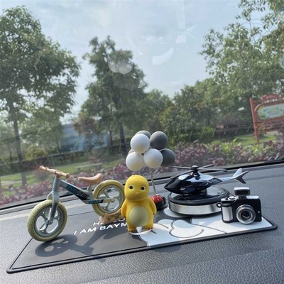 速发新款小奶载车内中控台装饰太能飞机汽车香薰男车龙摆件