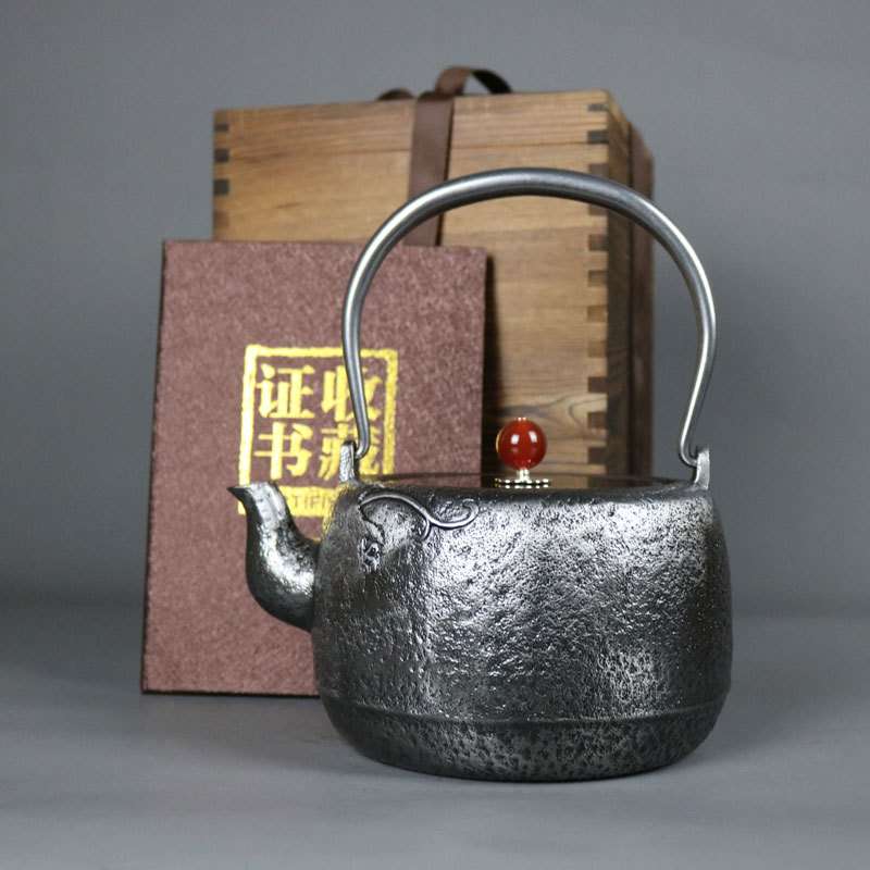 南部盛冈雨龙砂铁壶无涂层手工铁壶煮茶烧水壶日式泡茶砂铁壶铁瓶