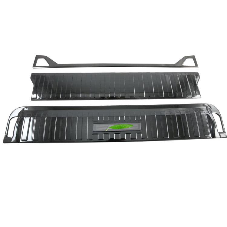 适用于22款宝马X5L内后护板改装配件不锈钢内置后护板尾门护板贴