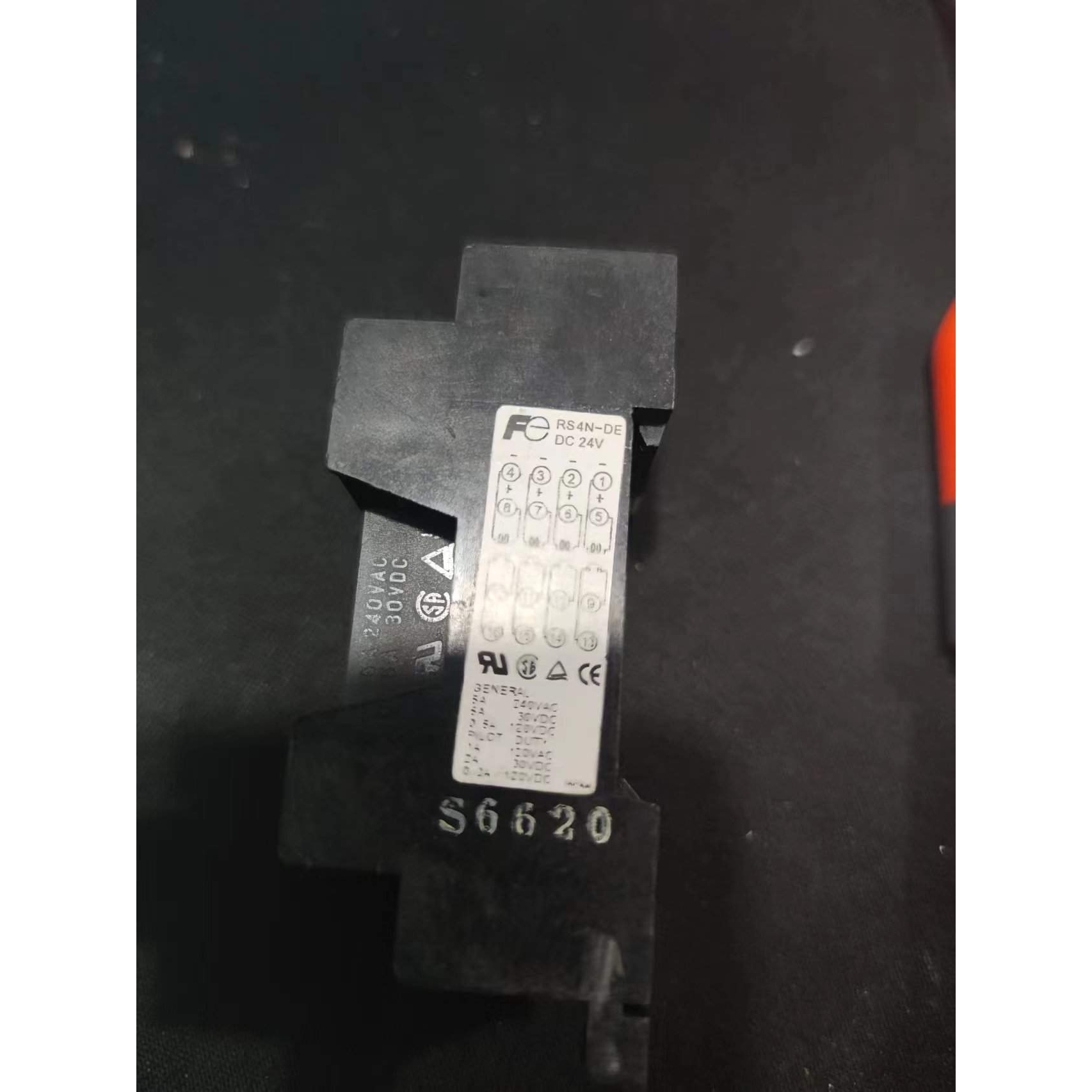 富士继电器 RS4N-DE DC24V   RZ4N安全盖  富士继电器 RS4N-DE