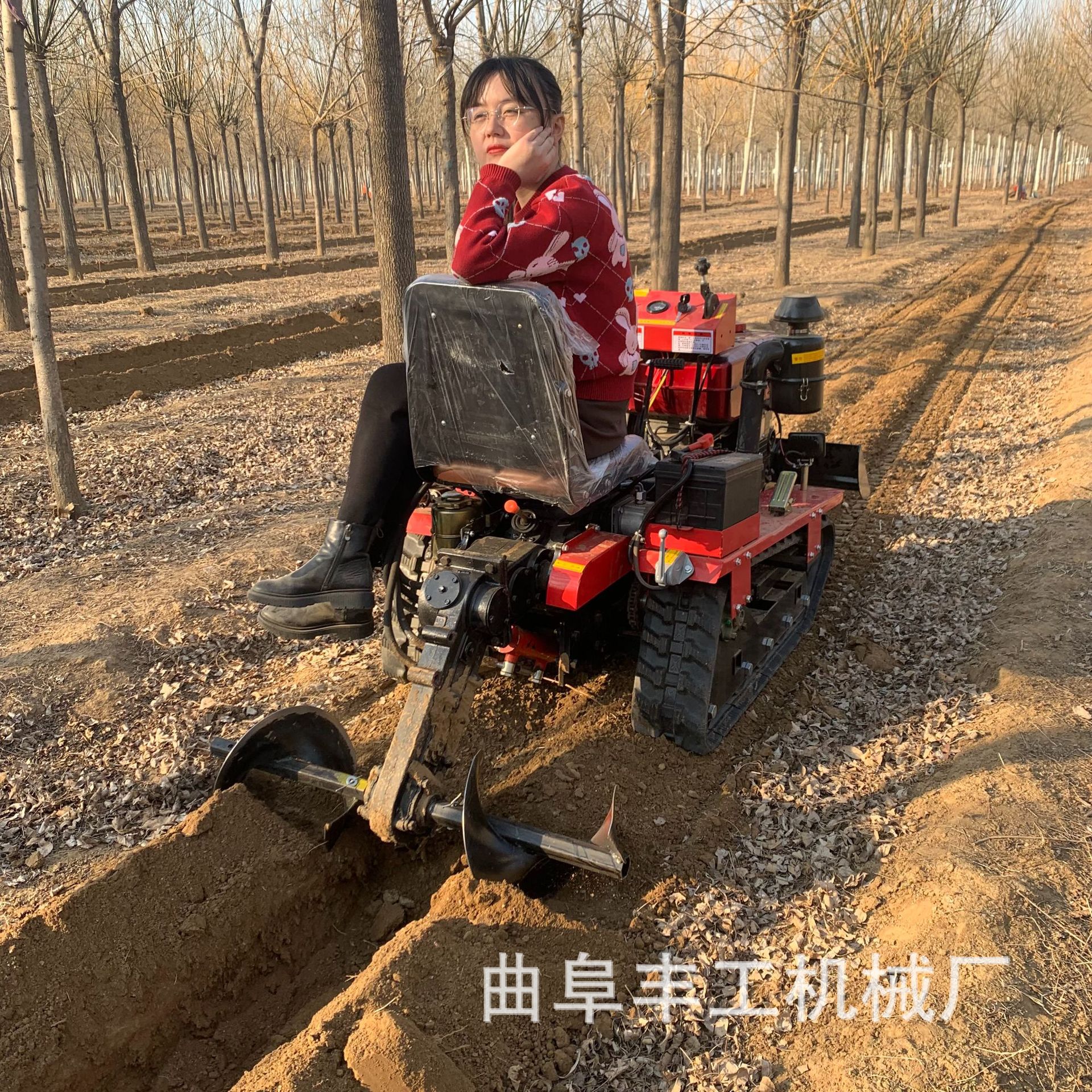 大棚履带式旋耕机农用大马力履带微耕机多功能履带开沟回填起垄机