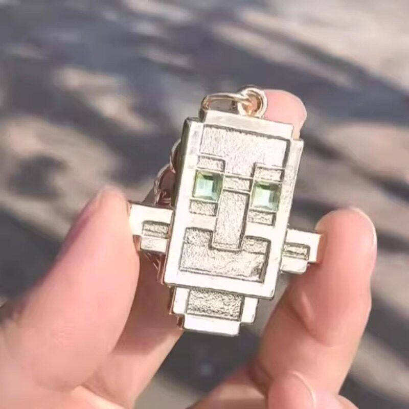 像素风我的世界不死图腾挂件金属游戏周边mc钥匙扣书包挂饰护身符