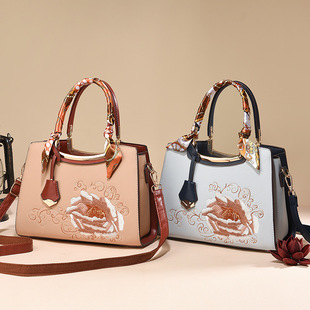 中年女包 妈妈包 2025新款国风刺绣大容量手提包女士单肩包