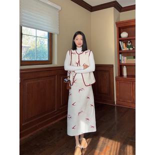 郭九九呢棉亚麻撞色绣花马甲高领打底毛衣秋冬百搭上衣国风半身裙