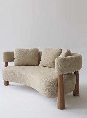 简约客厅羊羔绒复古民师宿沙发服装弧店47262形寂设计侘风客厅休