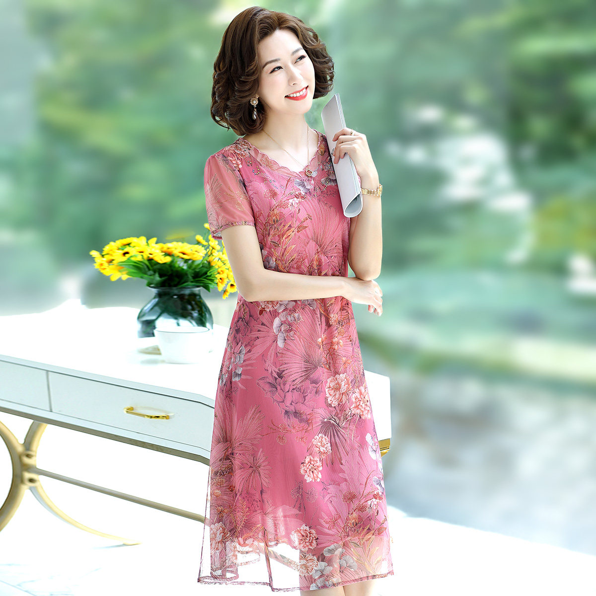 年轻妈妈连衣裙夏季时尚印花中长款雪纺连衣裙中老年女装薄款裙子,女装/女士精品,中老年女装,淘宝优惠券,粉丝福利购,淘宝优惠卷